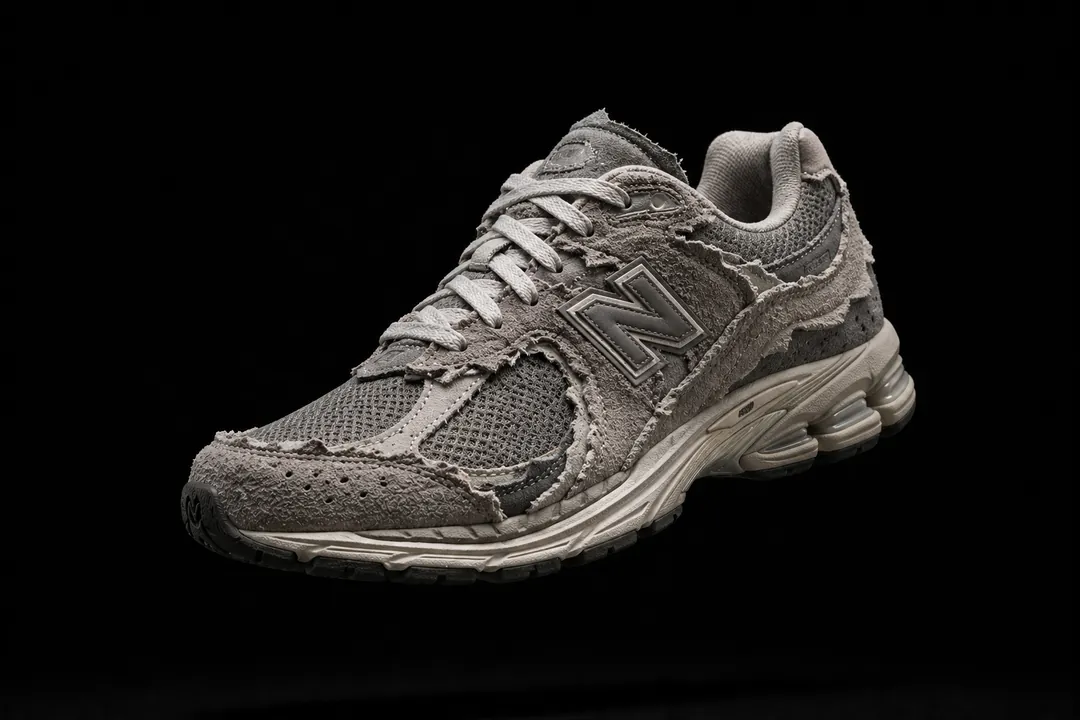 Chunky Runner, Protection Grey — Vault tier, The Outfit House